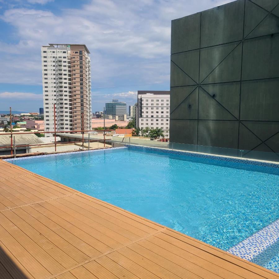 Inspiria Condo Free Airport Pickup For 3 Nights Stay Or More Davao City Eksteriør billede